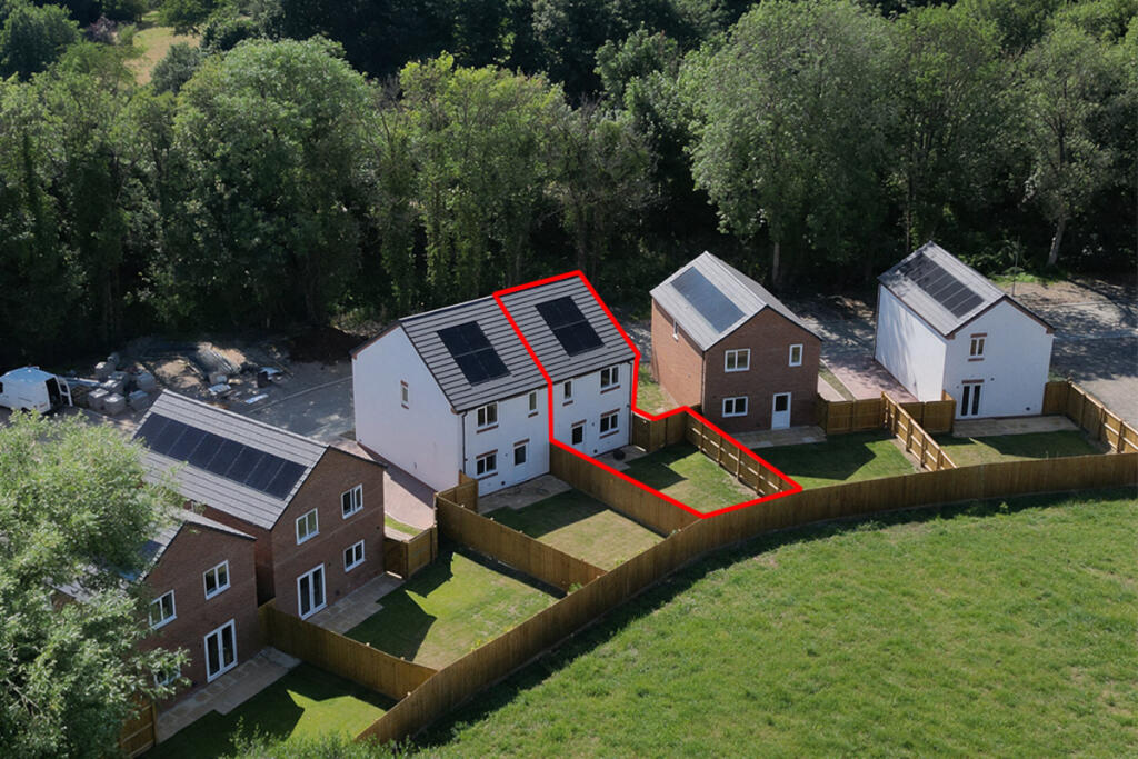 Doseley Close, Telford, TF4 3 photo 4