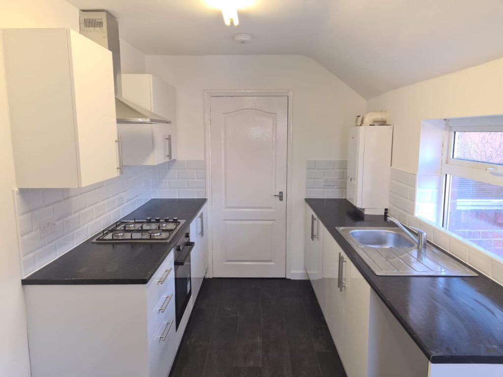 Apartment in Newcastle upon Tyne - View 5