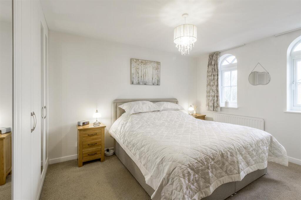 House in Wellingborough, Redhill Grange - More