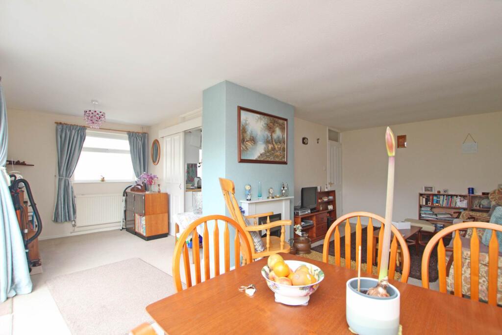 Burton Road, Eastbourne, BN21 2RE photo 4