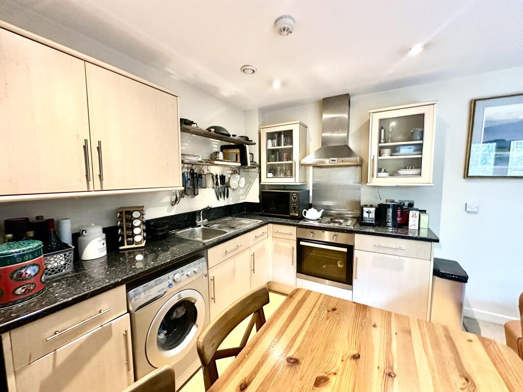 Apartment in Sheffield, South Yorkshire - View 3
