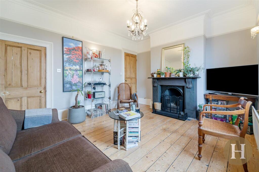 House in Birmingham, Harborne - More