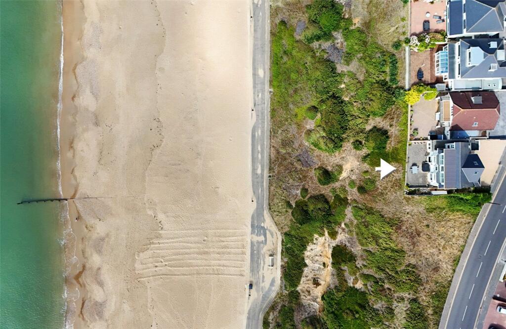 Apartment in Christchurch, Southbourne, Bournemouth - View 4
