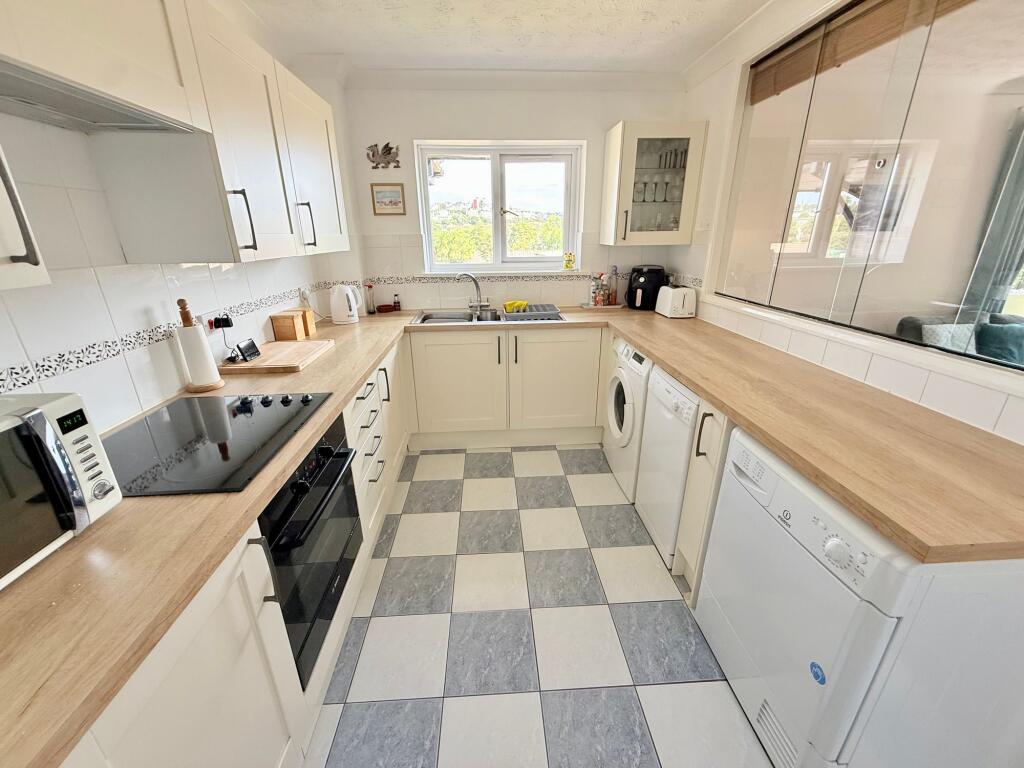 Apartment in Torquay - View 5