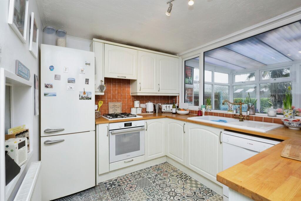 House in Eastbourne, East Sussex - View 4