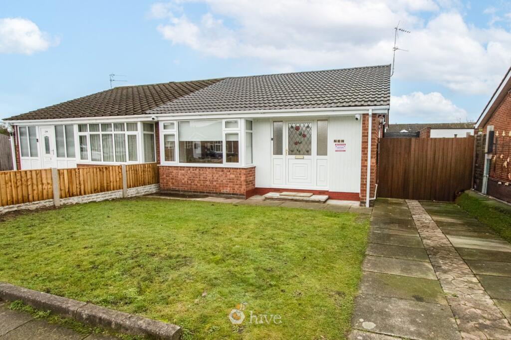 2-bed semi-detached on Stoops Lane, Bessacarr, Doncaster, DN4, £215,000