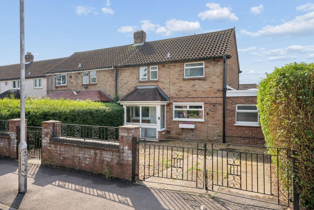 Main image of property: Oakfield, Mill End, Rickmansworth, Herts, WD3 8LP