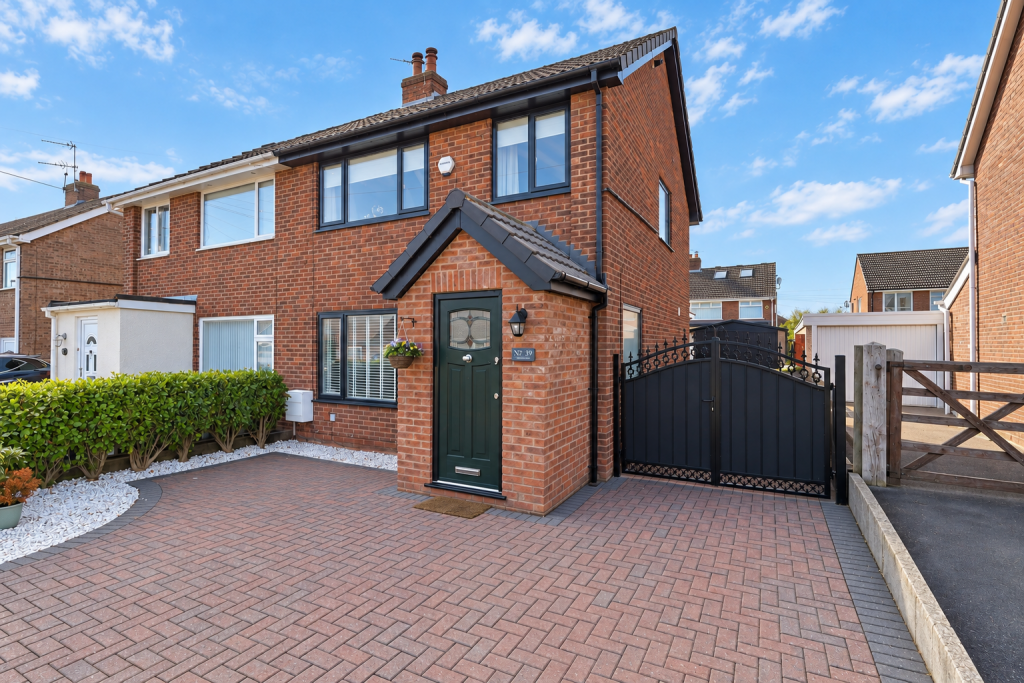 3-bed semi-detached on Hornby Drive, Newton, Preston, PR4, £235,000