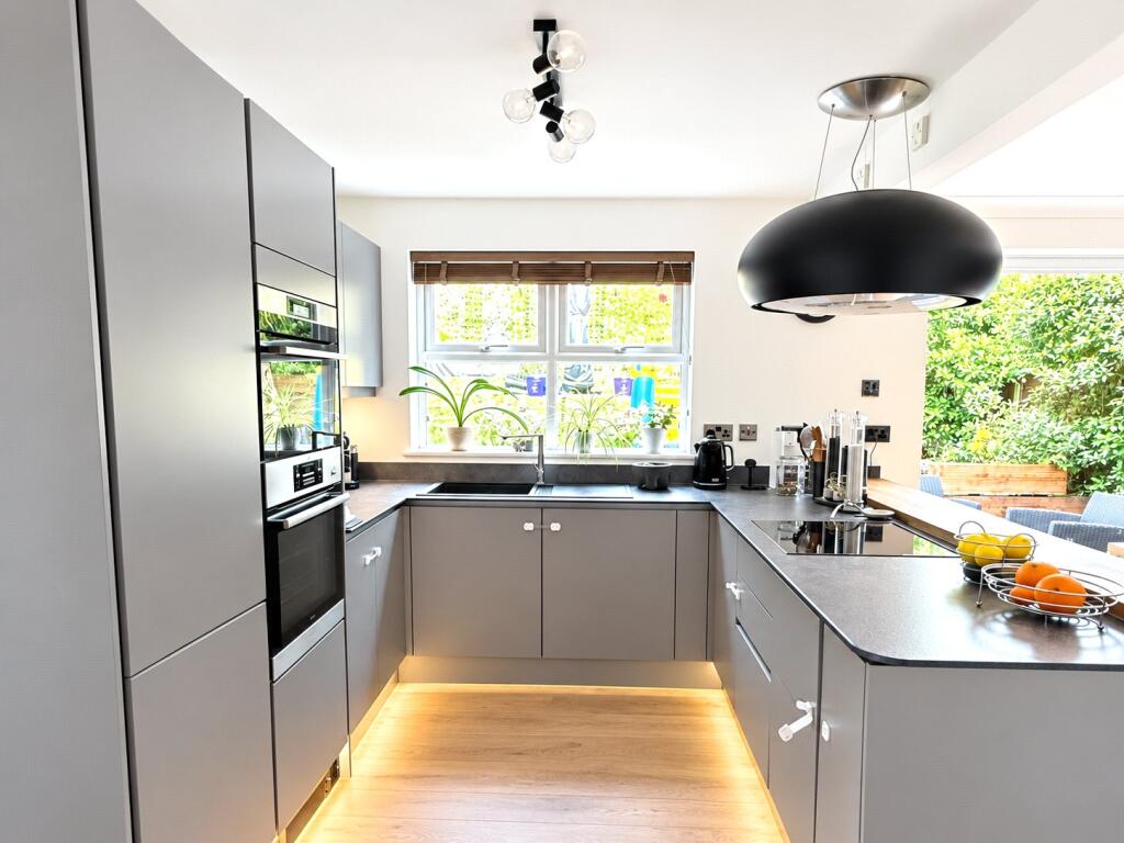 House in Rushmoor, Hampshire - View 2