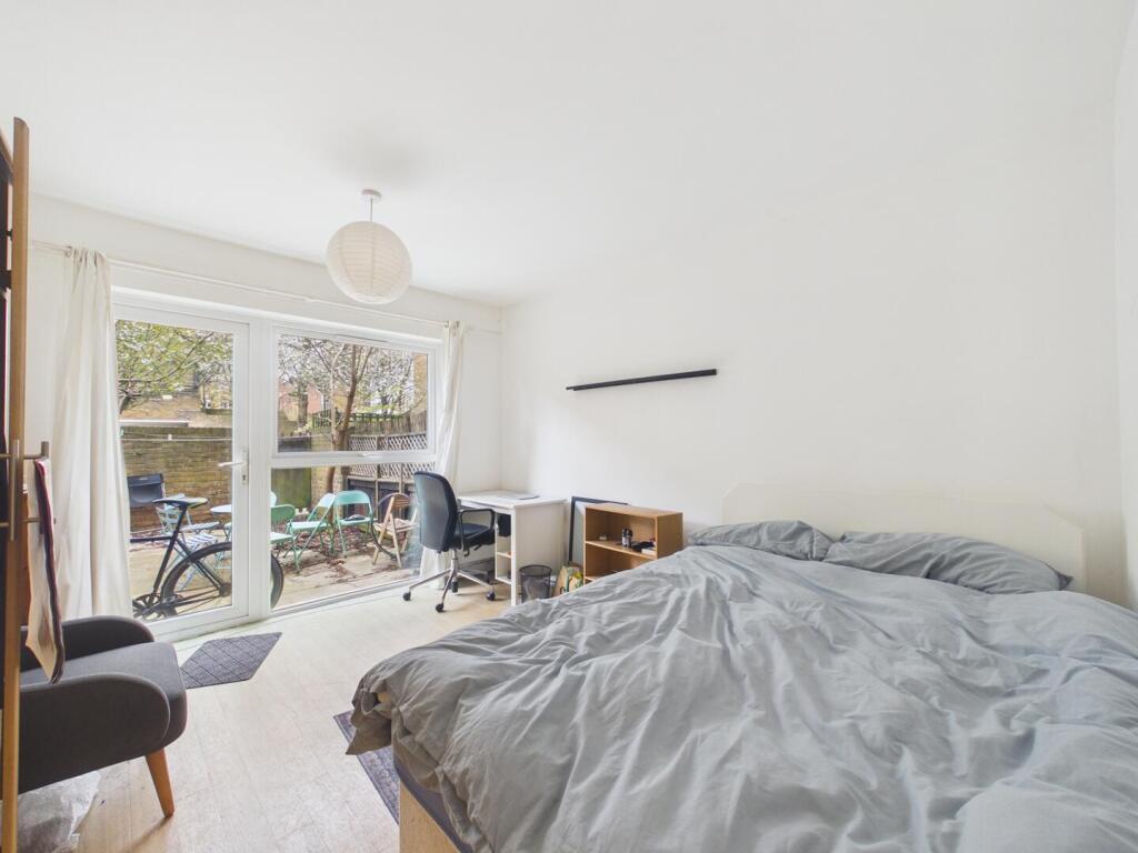 Apartment in London - View 4
