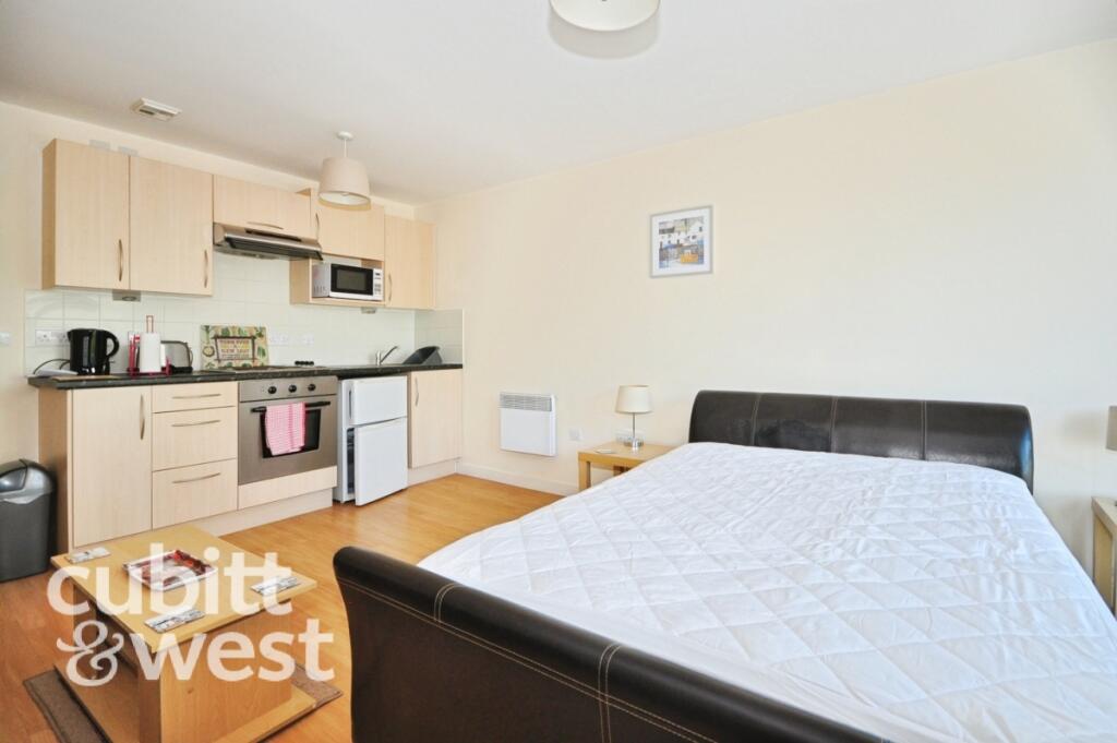 Apartment in Portsmouth - View 5