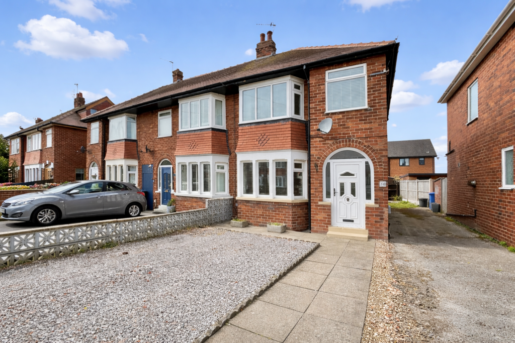 3-bed semi-detached on Aintree Road,  Thornton, FY5, £140,000
