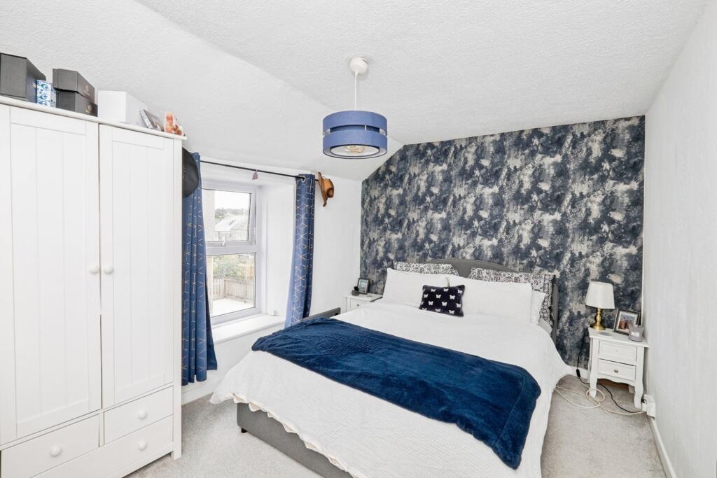 House in Penzance, Treneere - More