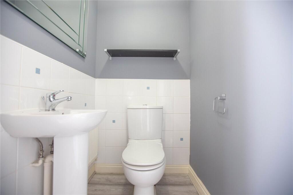 5 bedroom terraced house for rent