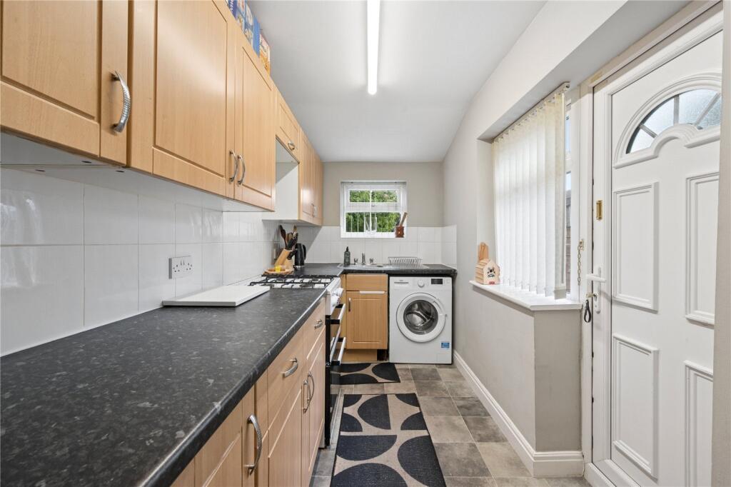 Avonlea Drive, Burnage, Greater Manchester, M19 photo 4