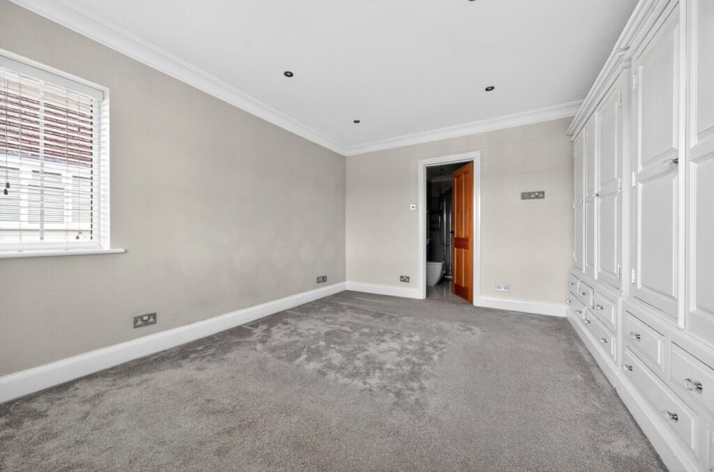 Additional image 16 of Bradmore Way, Brookmans Park, Hatfield, Hertfordshire, AL9