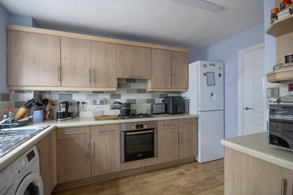 Sedgebrook Close, Oakwood photo 4