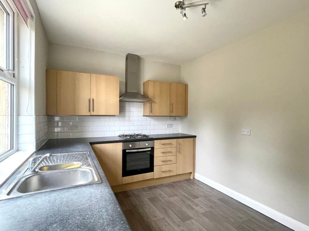 Newsome Road, Huddersfield, HD4 - More