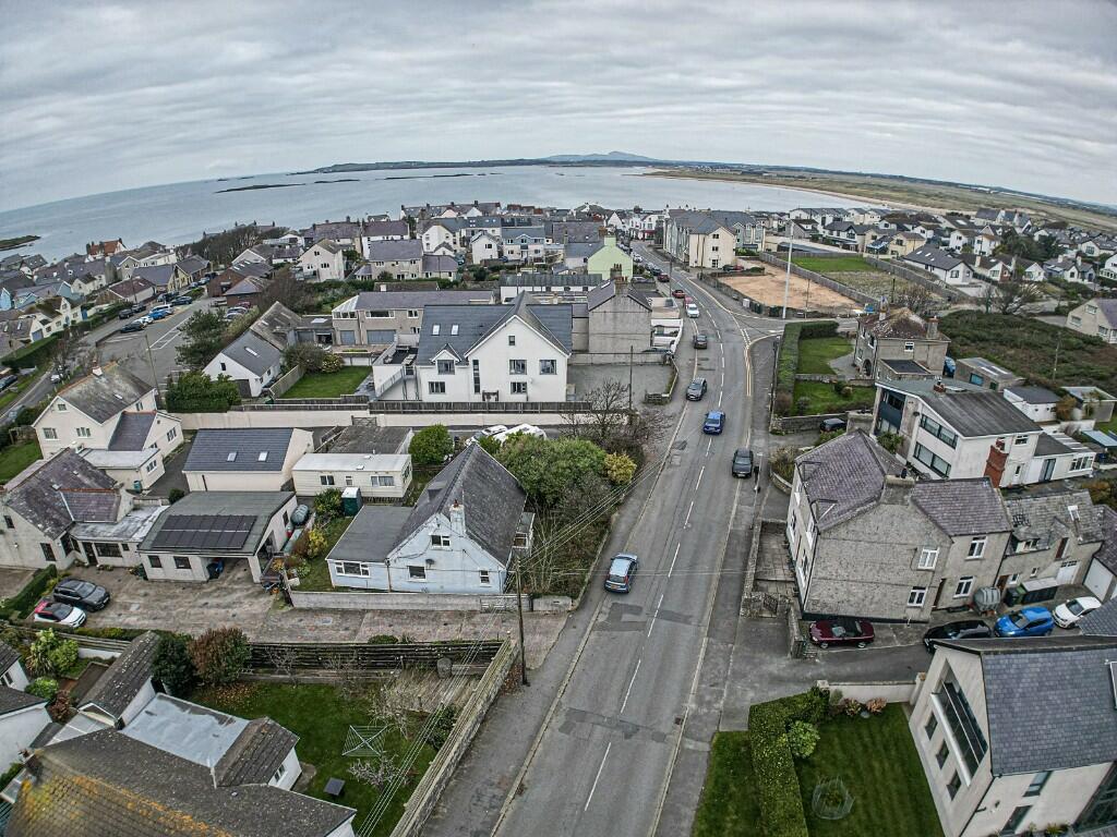 Ffordd Maelog, Rhosneigr, LL64 photo 4