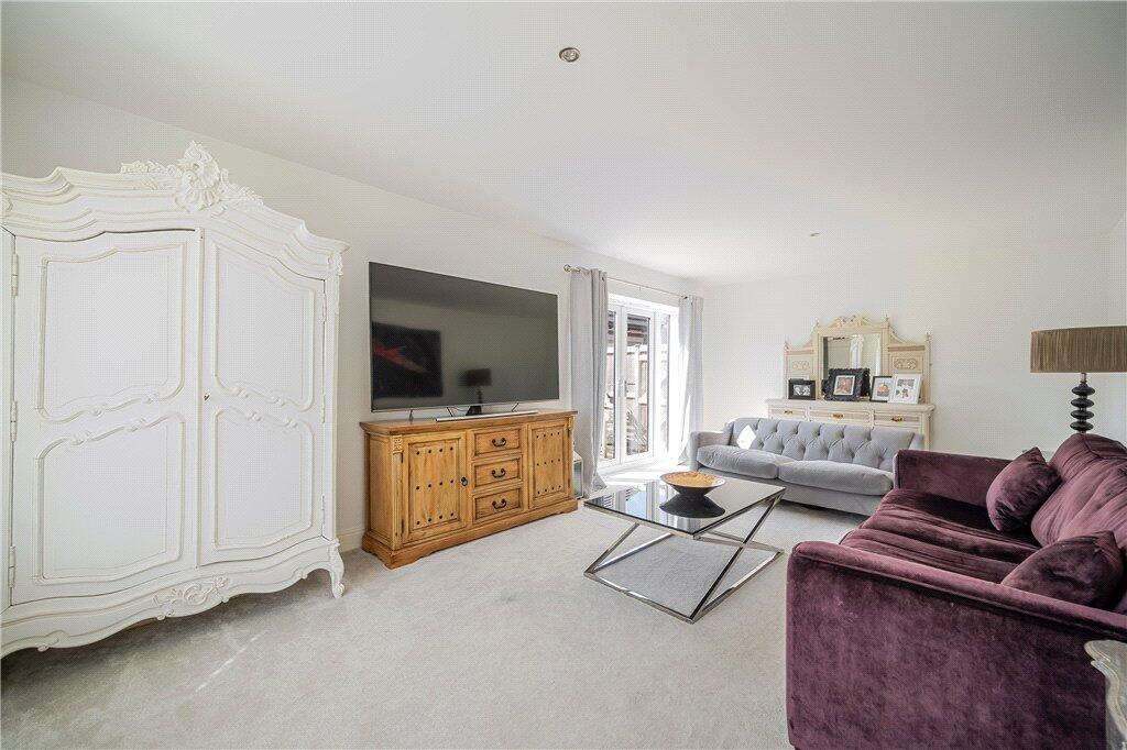 Blackthorn Place, Harrogate, North Yorkshire photo 3