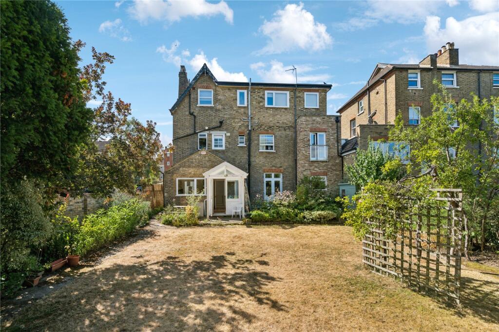 Main image of property: Sheen Road, Richmond, TW10