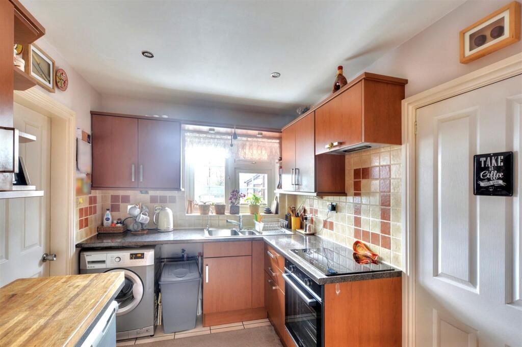 House in Nottingham, Bestwood Park Estate - View 4