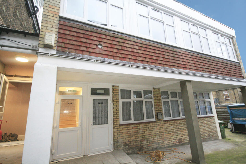 Main image of property: Cranbrook Road, Ilford, Essex, IG1