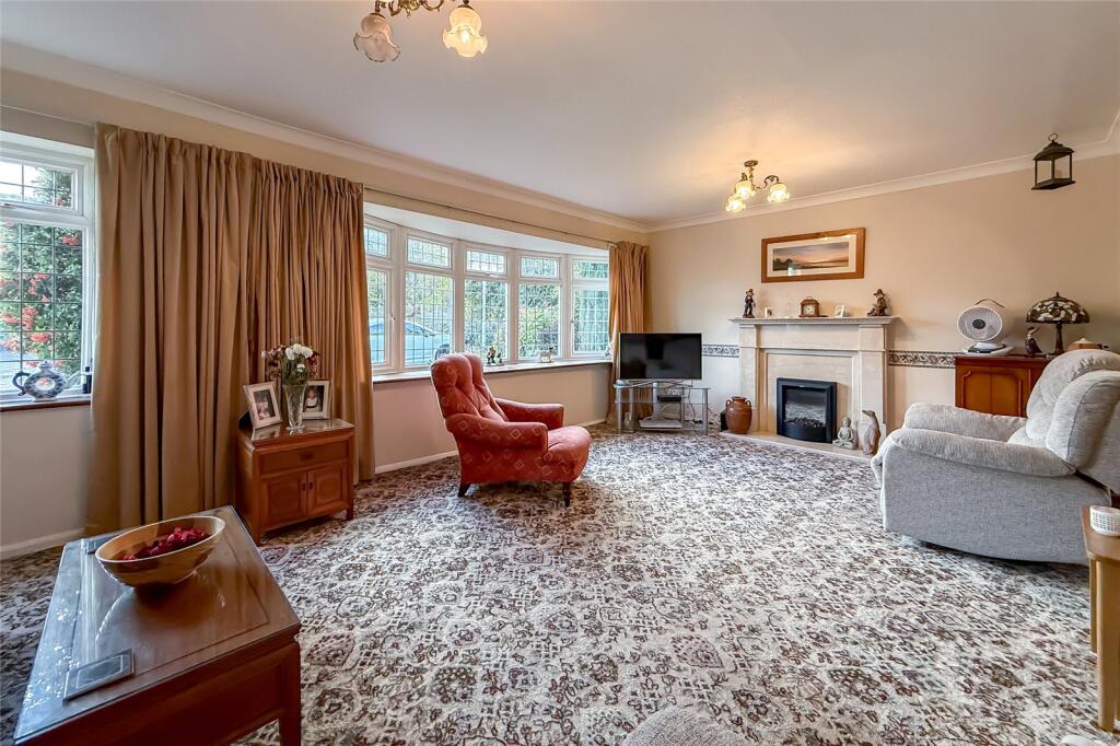 Courtfields, Harpenden, Hertfordshire, AL5 photo 4