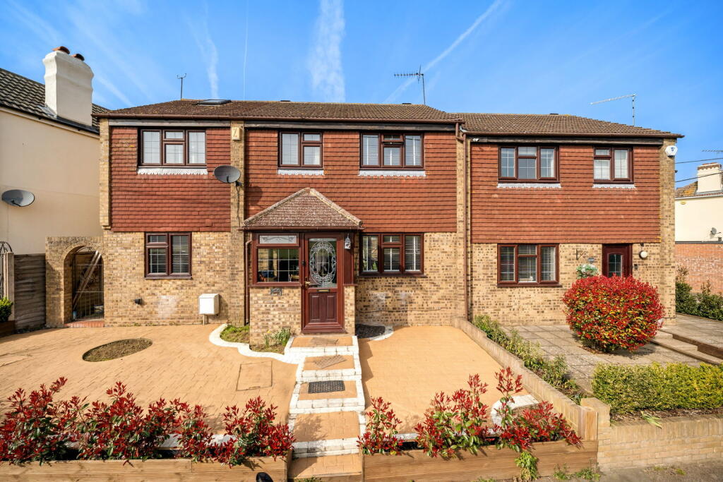 Main image of property: Shirehall Road,Dartford,DA2 7SN