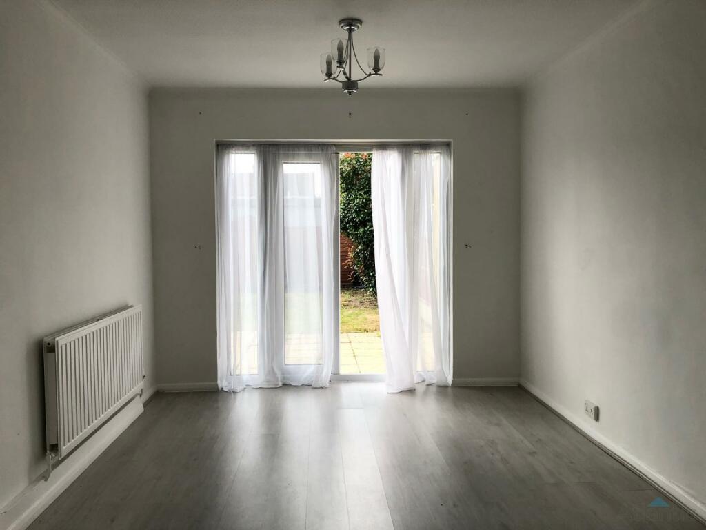 House in London, Collier Row - View 3