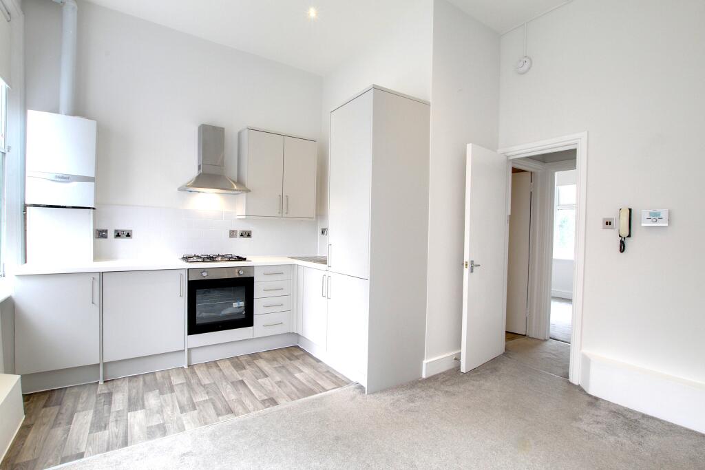 Apartment in London - View 2