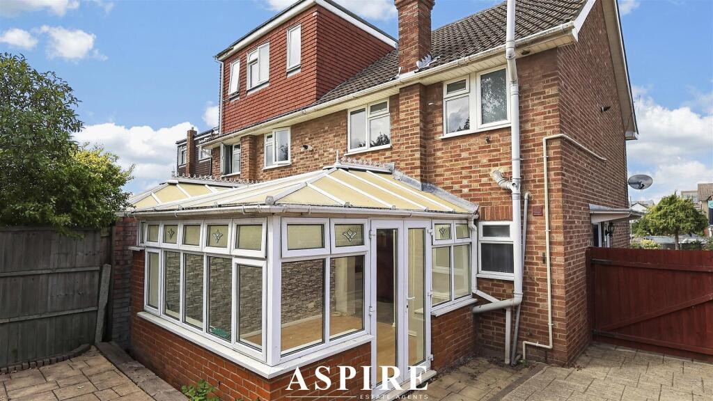 House in Thurrock, Essex - View 5