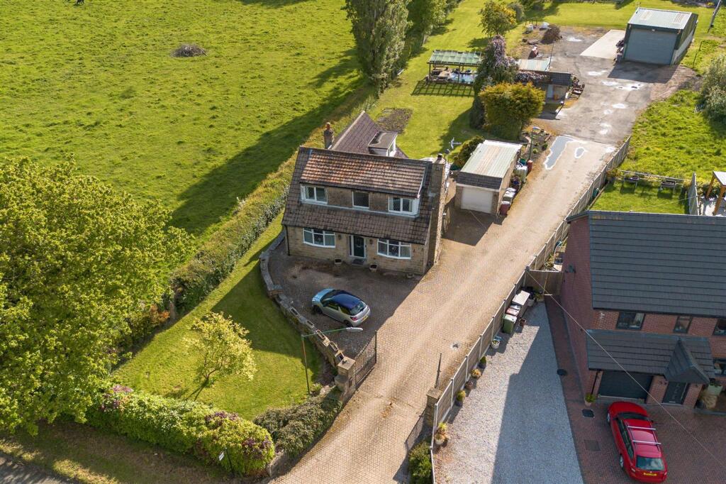 Chesterfield Road, Temple Normanton, S42 photo 2