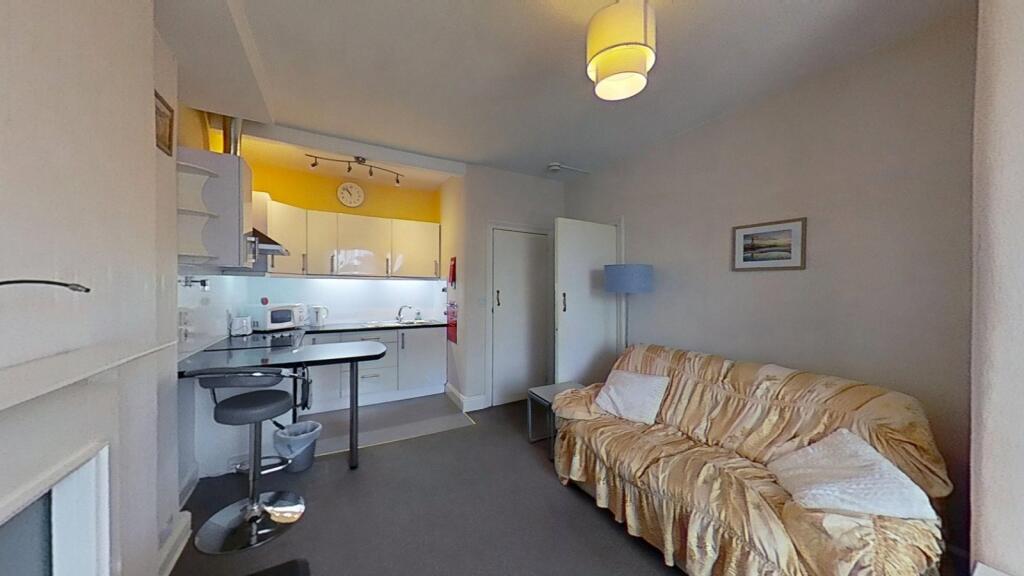 Apartment in Edinburgh - View 2