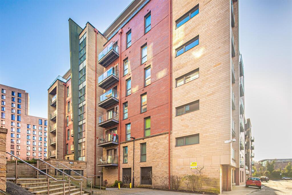 Main image of property: 98 Porter Brook House, Wards Brewery, S11 8HW