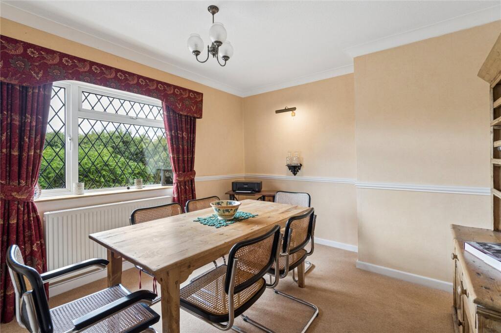 House in Dacorum, Chiltern Park, Berkhamsted - More