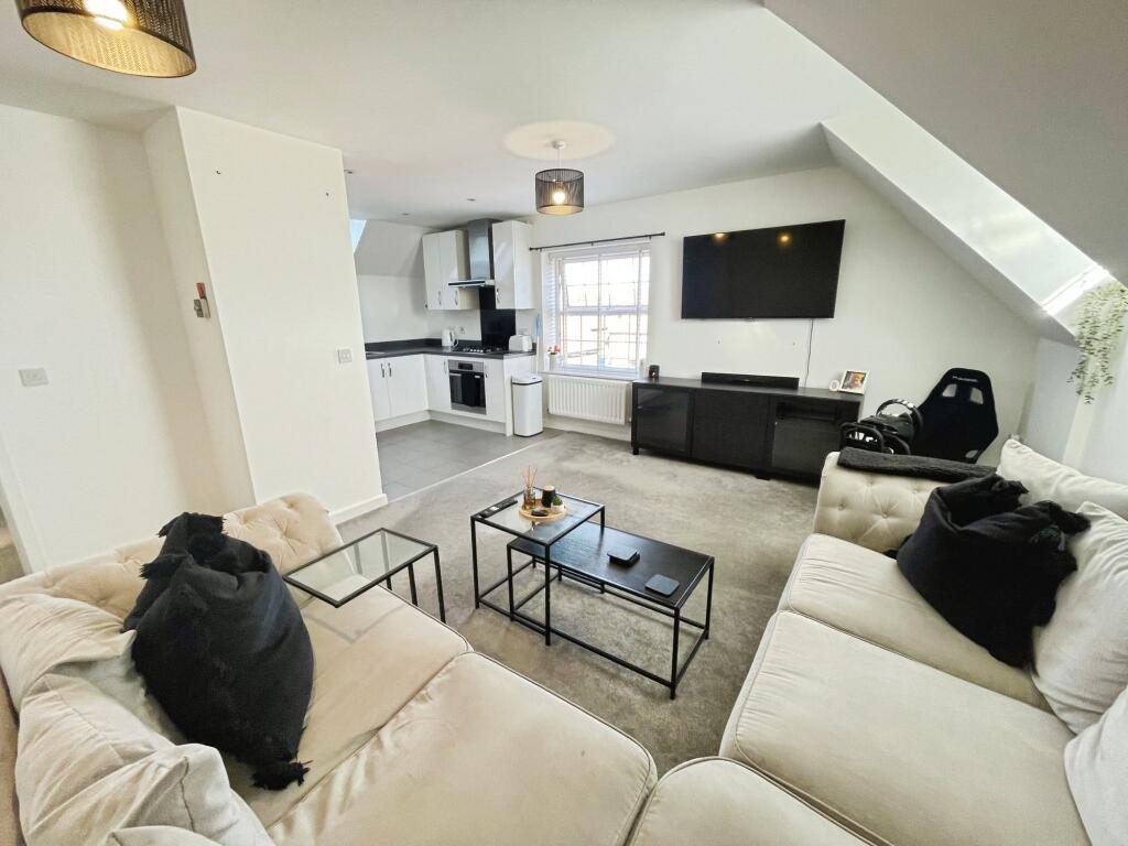 Murano Drive, Chineham, RG24 photo 2