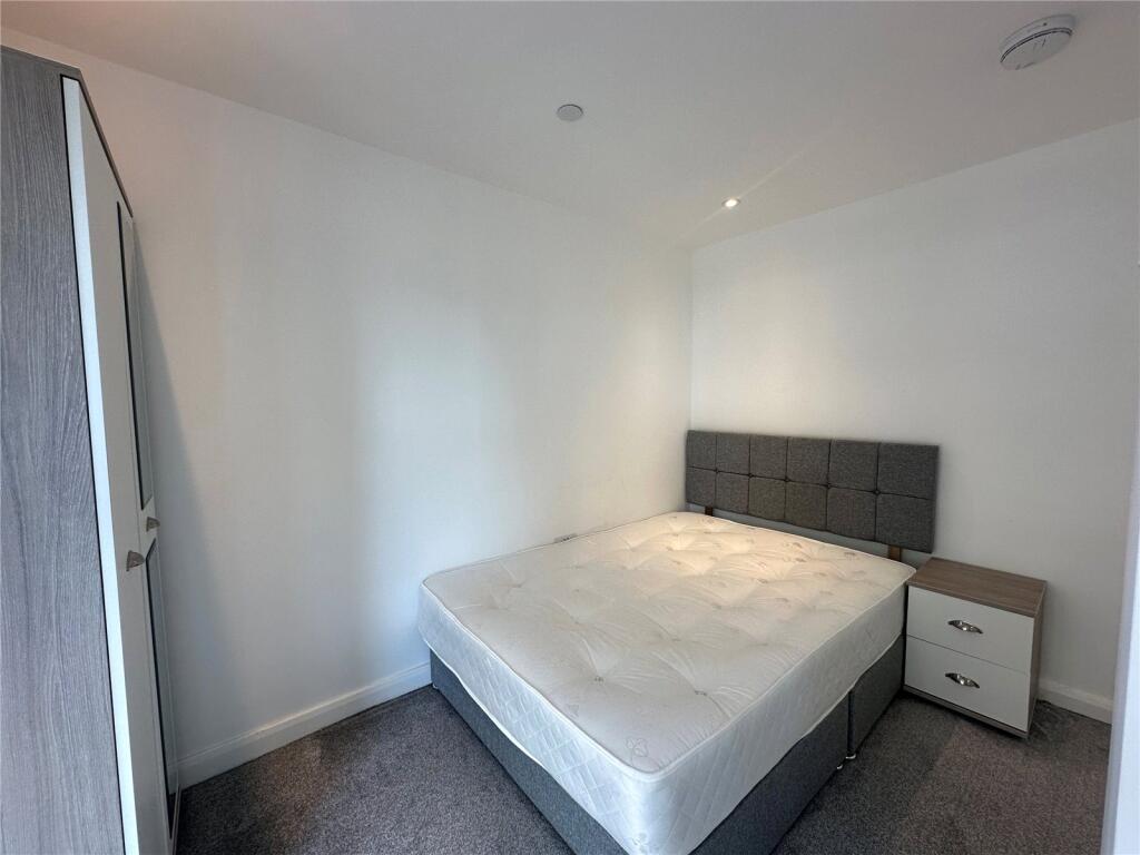 Apartment in Preston - More