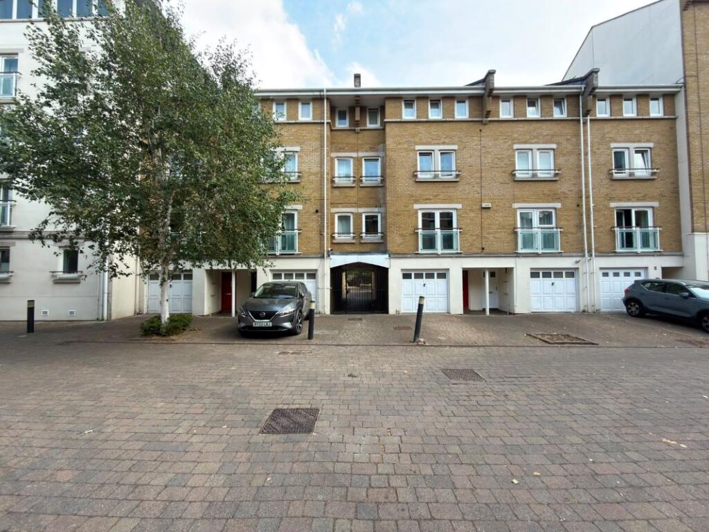 Apartment in London - View 3