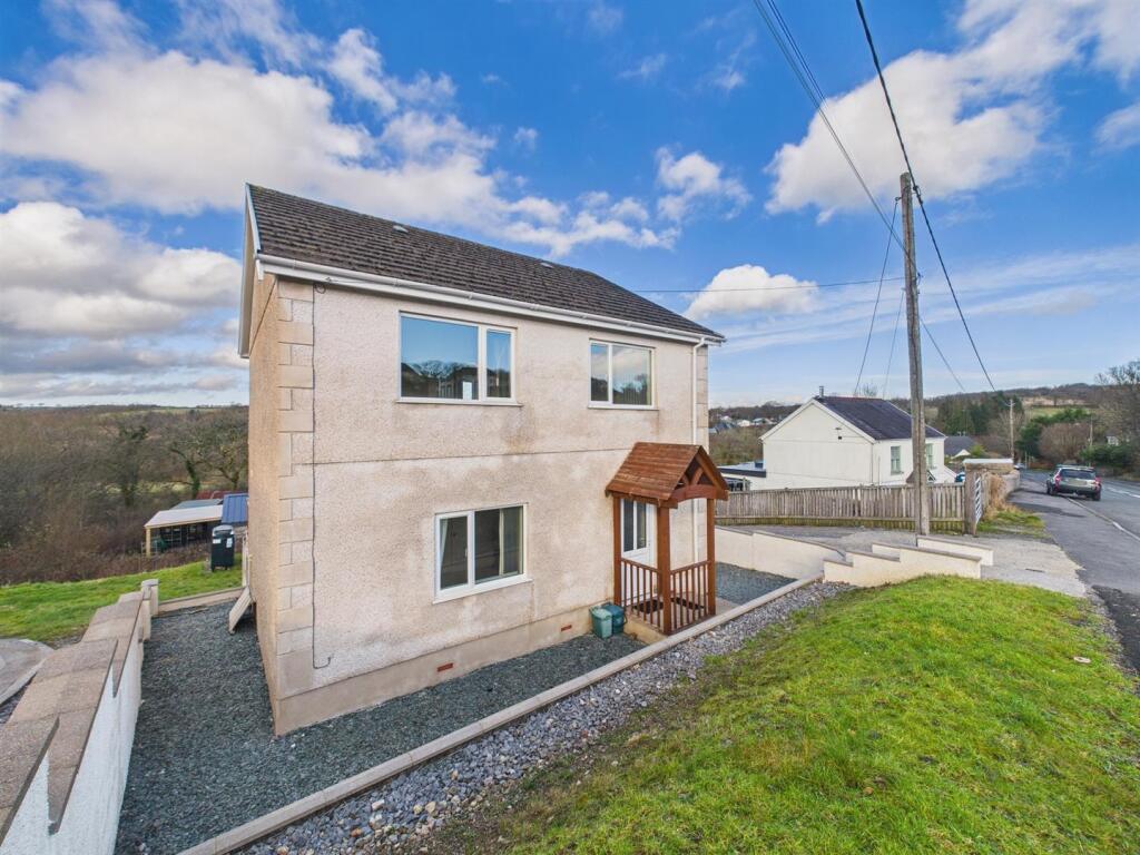 Main image of property: Heol Y Foel, Foelgastell, Llanelli