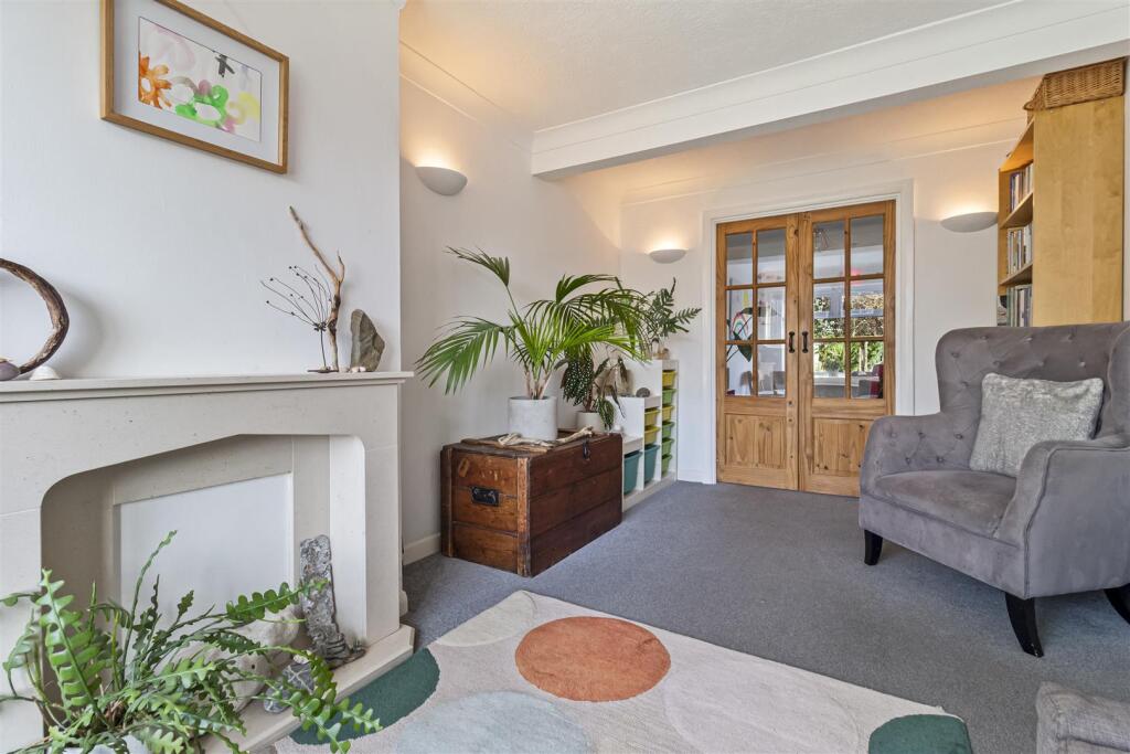 House in Worthing, West Sussex - View 4