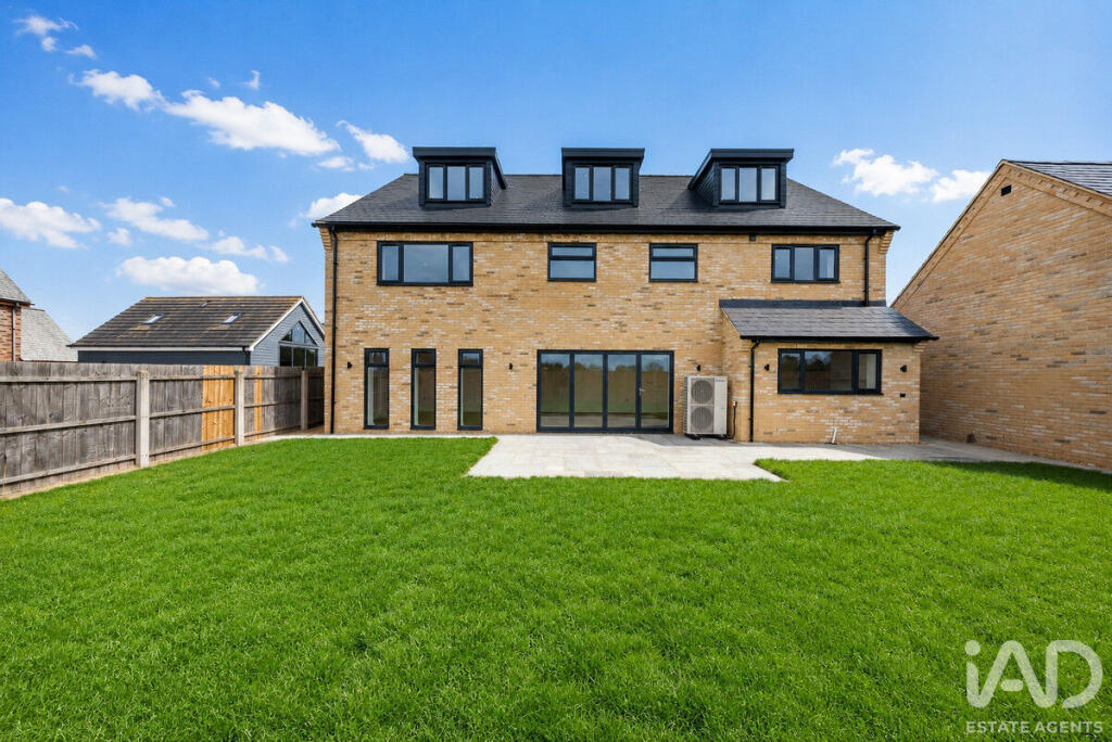 House in Peterborough - View 2