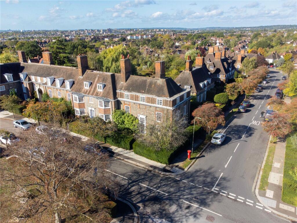 House in London - View 2