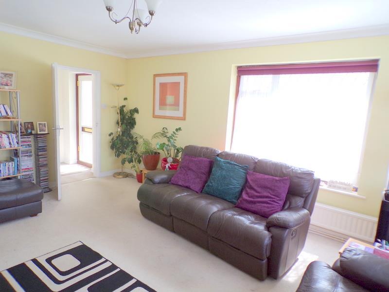 Lydlinch Close, West Parley photo 3