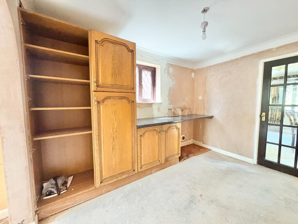 House in Sutton Coldfield, Thimble End - More