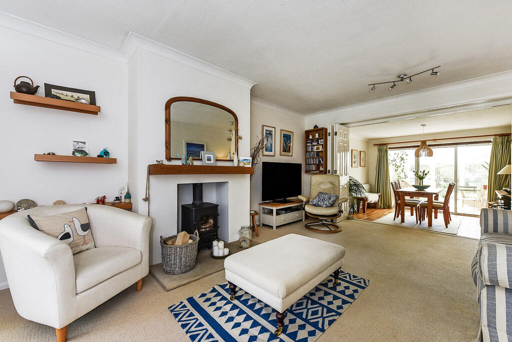 Rozelle Close, Littleton photo 3
