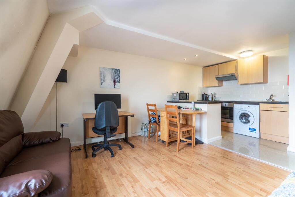 Main image of property: Flat 6, 2 Moorgate Avenue, Crookesmoor