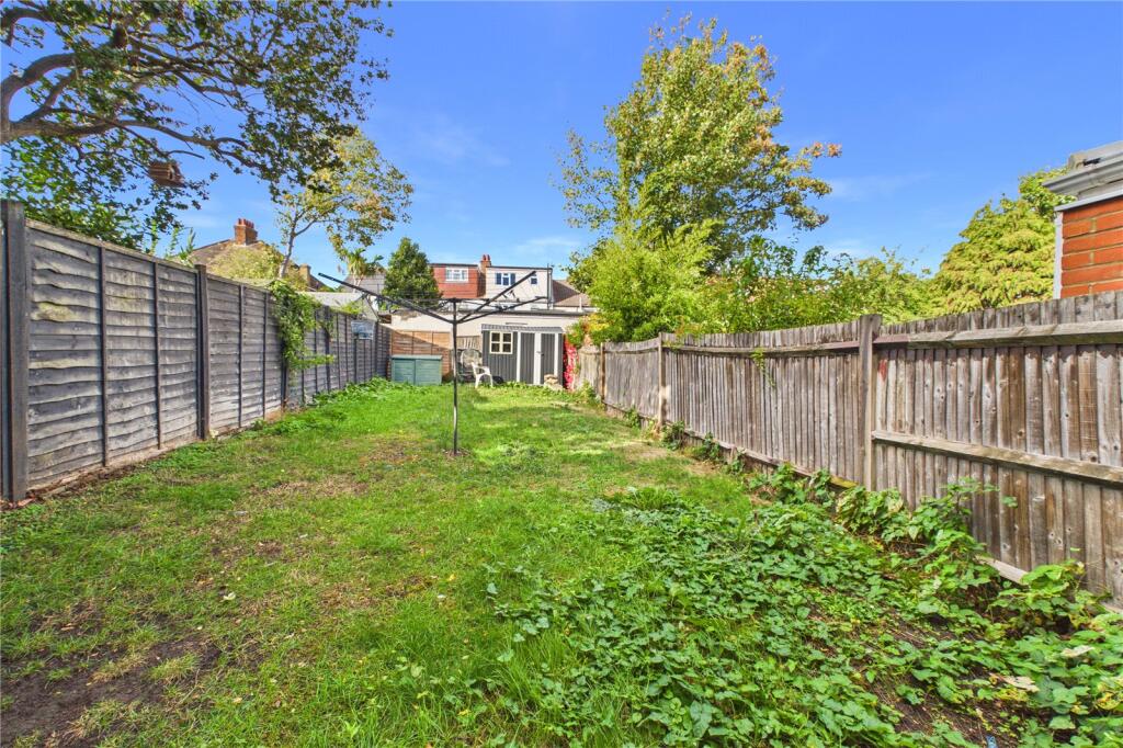 House in Sutton - More