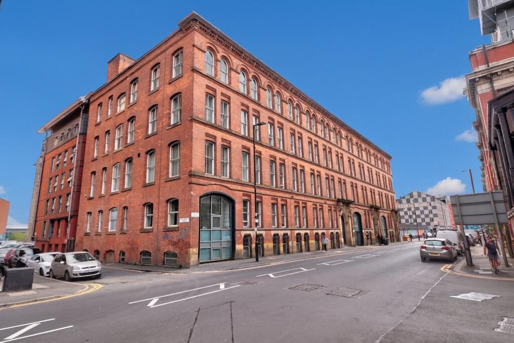 1-bed flat on Newton Street, Manchester, M1, £190,000