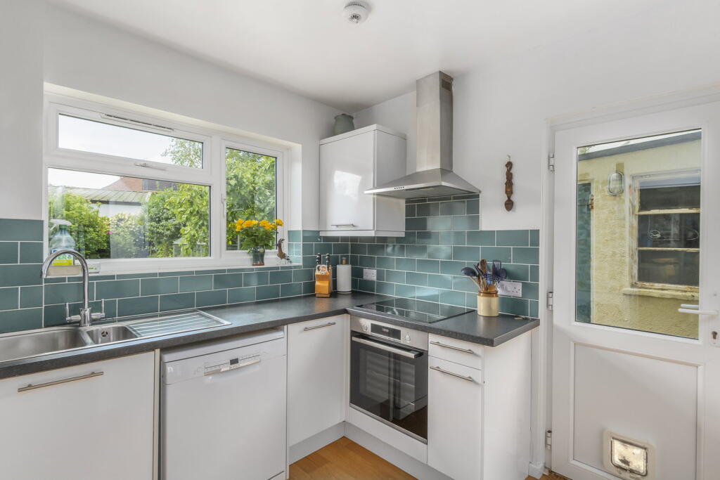 House in Cambridge, Romsey - More